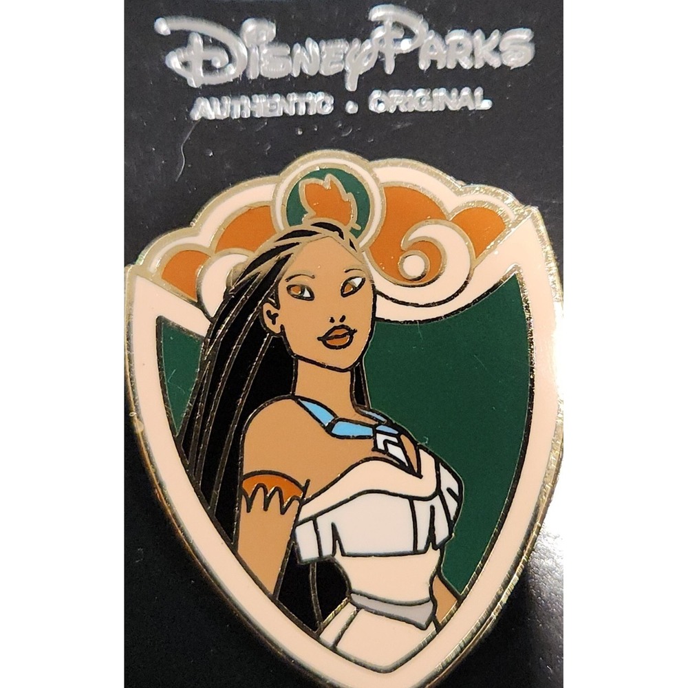 Disney Trading Pin Pocahontas Princess Crest Shield‎ on Card  00001